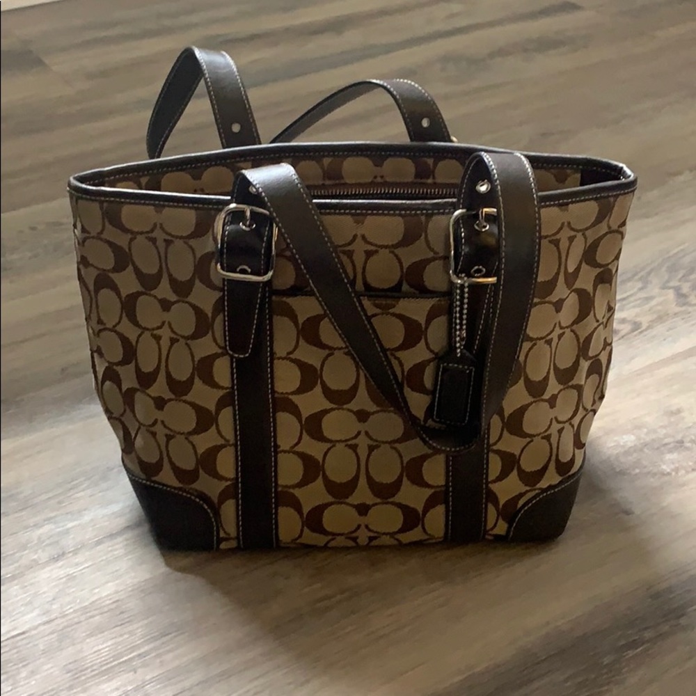 Signature COACH purse